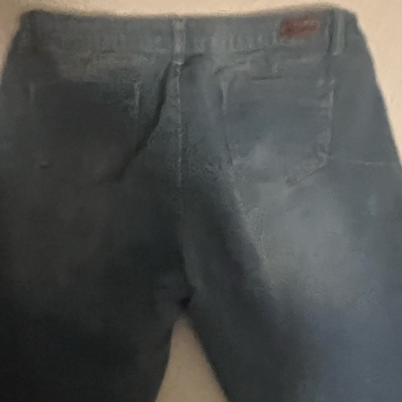 Basic blue jeans - Picture 1 of 4